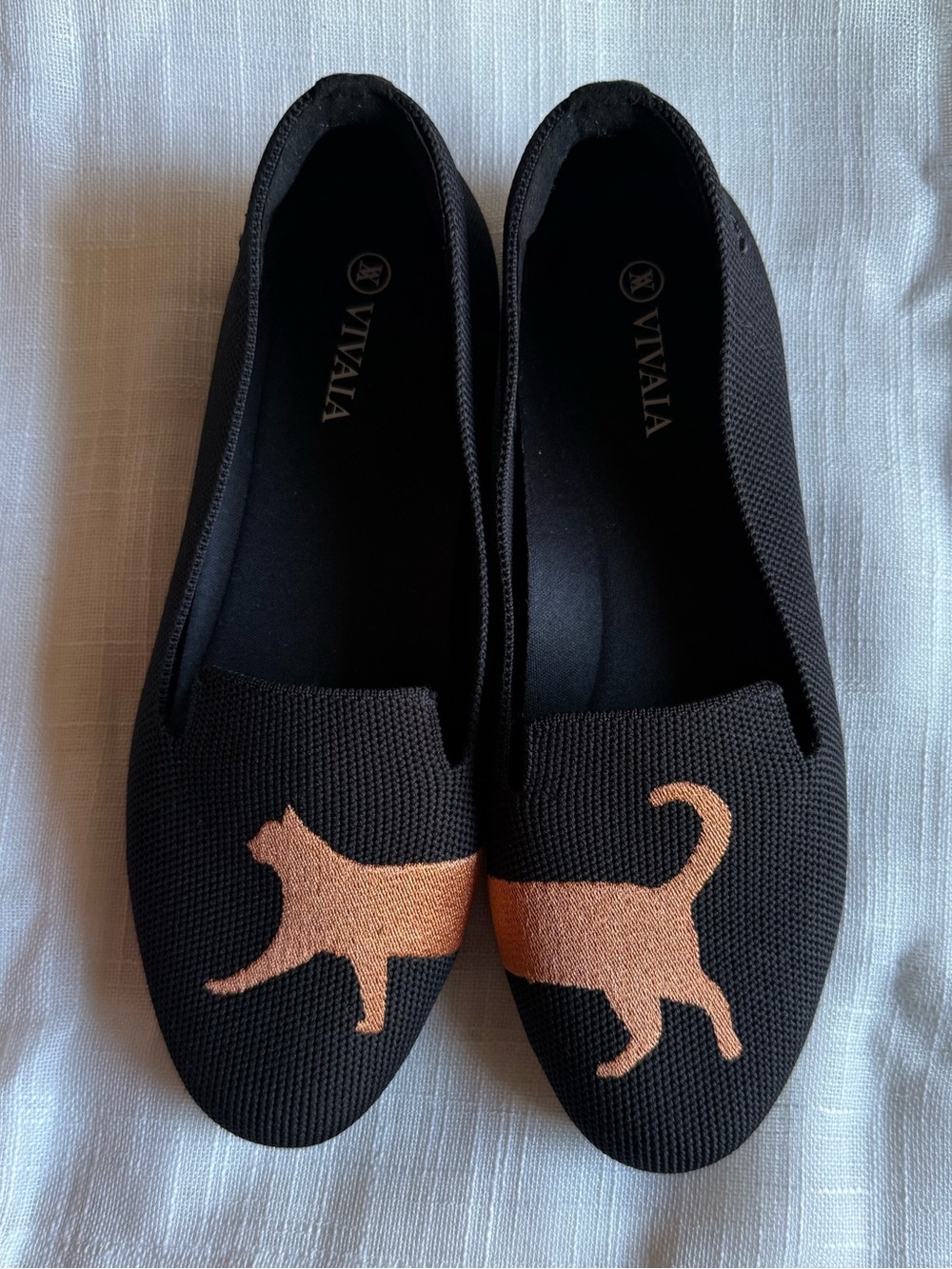 Vivaia Audrey Black Loafers Orange Cat Embroidery Knit Flats size 37 6.5 slip on